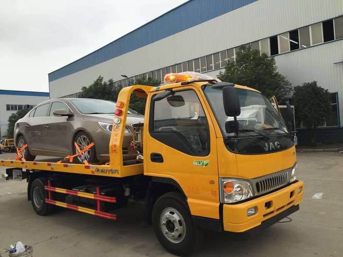 汽車無(wú)法啟動(dòng)？緊急應(yīng)對(duì)措施與拖車選擇